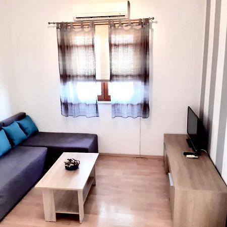 Apartments Belic With Pool 耶尔萨 外观 照片