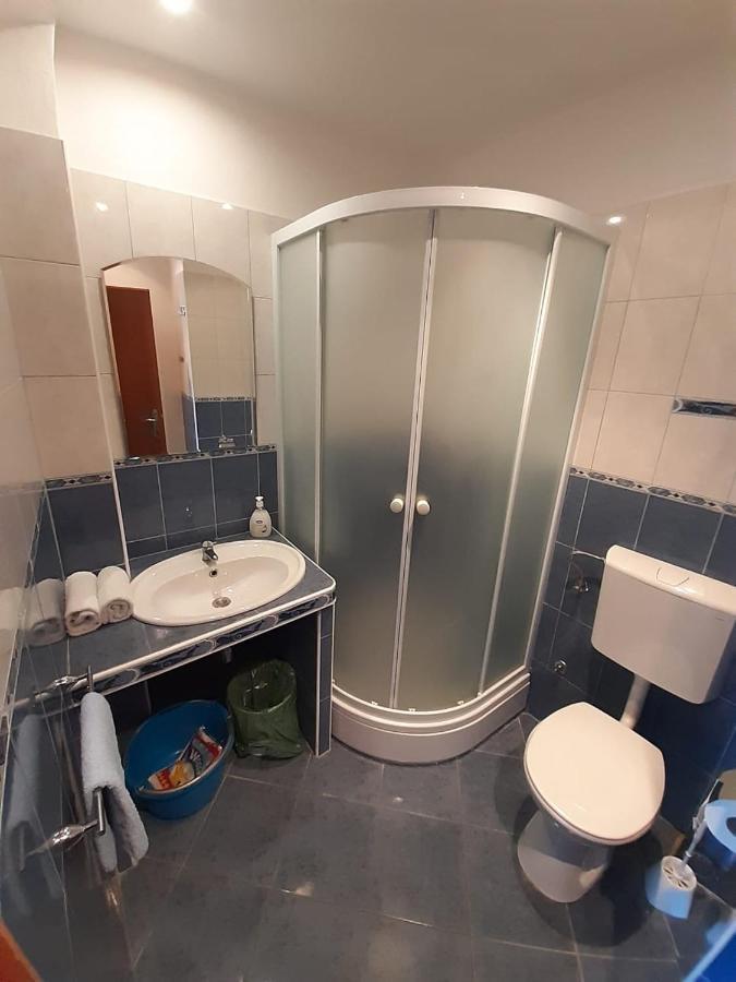 Apartments Belic With Pool 耶尔萨 外观 照片