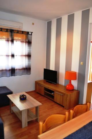 Apartments Belic With Pool 耶尔萨 外观 照片